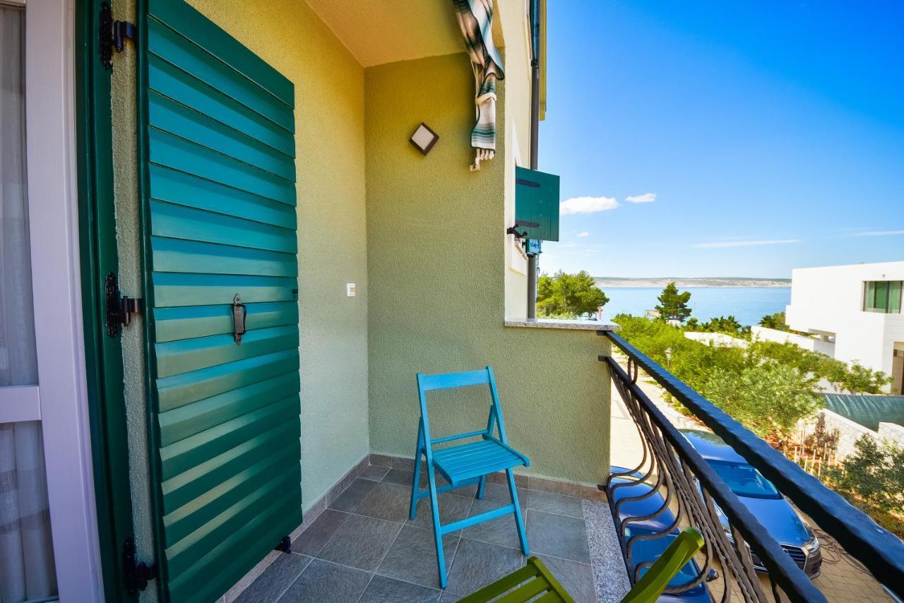 In Olive Garden Apartment Starigrad Paklenica Exterior photo